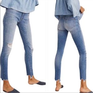 Madewell 9” High Rise Skinny Jeans in Frankie Wash Torn Knee Edition Raw Hem